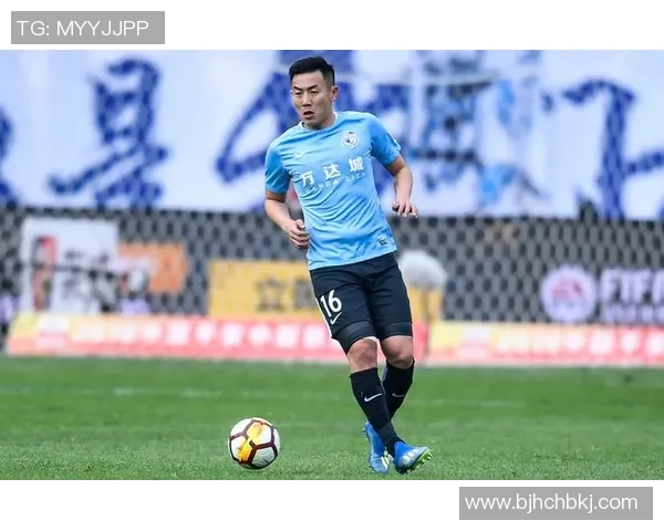 大连足球陈的崛起与挑战:从地方球队到全国舞台的奋斗历程 大连足球陈的崛起与挑战:从地方球队到全国舞台的奋斗历程